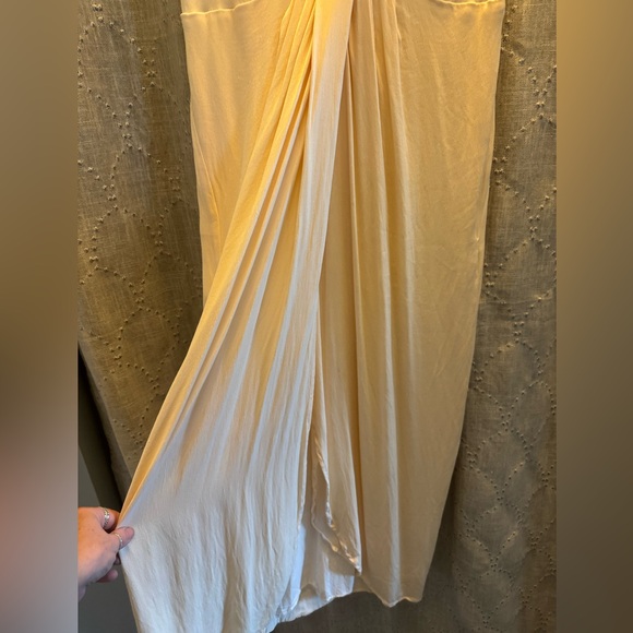 Anthropologie Sleeveless V-Neck Twist Front Ivory Satin Dress• 8 - Picture 11 of 15